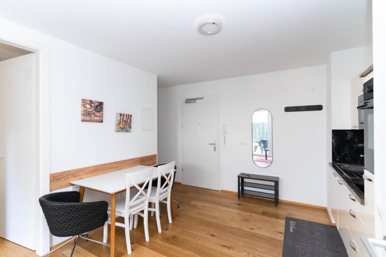 Modern Apartment With Tiny Garden Near City Center Wien Ngoại thất bức ảnh