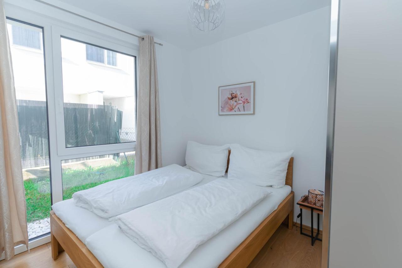 Modern Apartment With Tiny Garden Near City Center Wien Ngoại thất bức ảnh